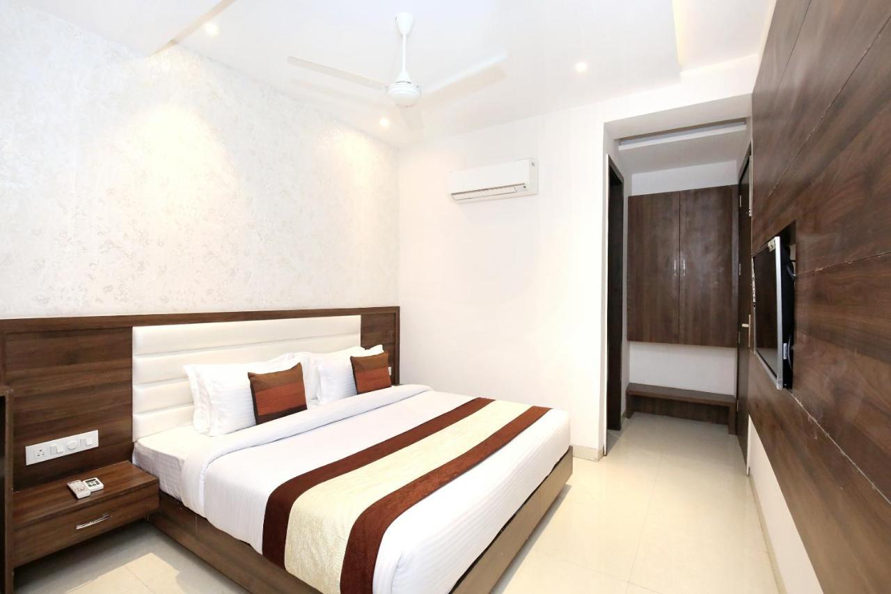 Oyo 11680 Hotel Grand Star Amritsar Exterior photo